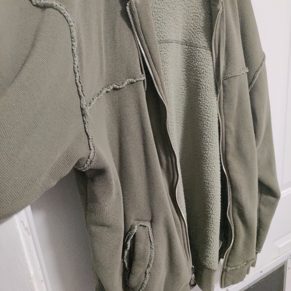 Quick Silver hooded zip up jacket - Picture 4 of 6